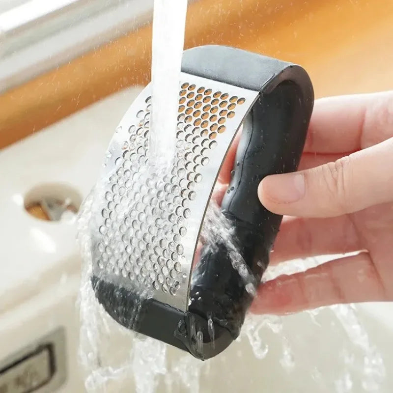 Stainless Steel Garlic Press Crusher – Manual Garlic Mincer & Chopper Tool