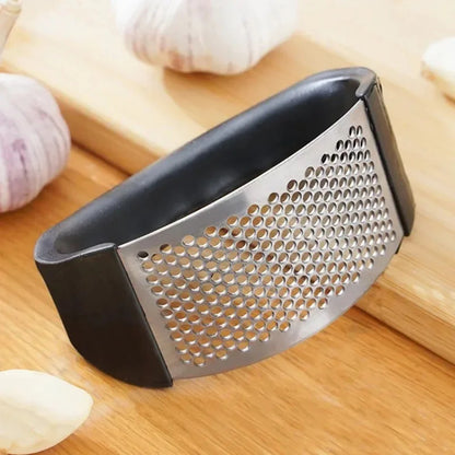 Stainless Steel Garlic Press Crusher – Manual Garlic Mincer & Chopper Tool