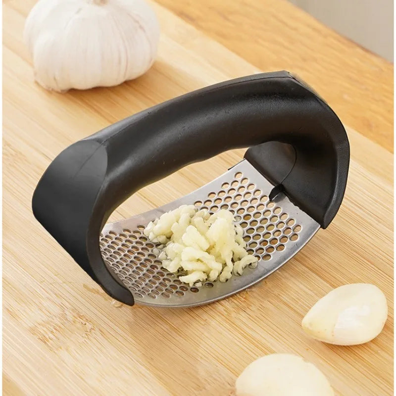 Stainless Steel Garlic Press Crusher – Manual Garlic Mincer & Chopper Tool